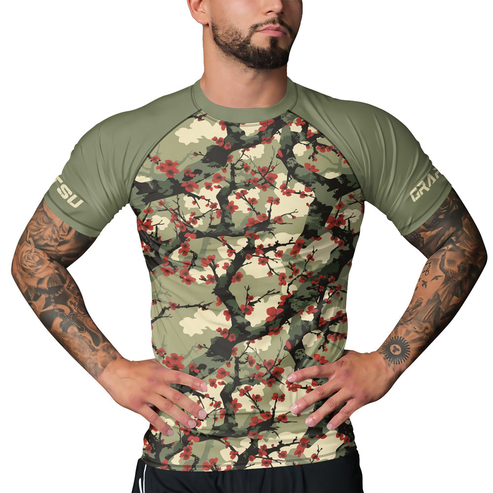 Rashninja Camouflage Cherry Blossom Drift Men's Short Sleeve Rash Guard