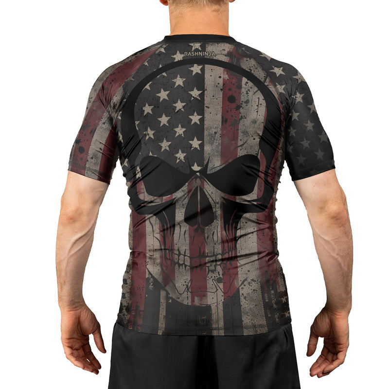Rashninja Patriotic Skull Distressed Men's Short Sleeve Rash Guard
